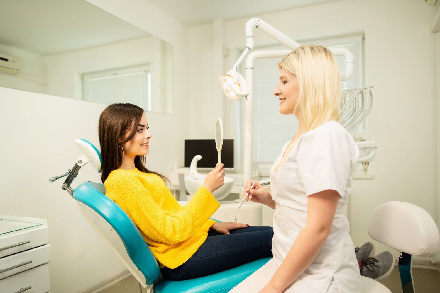 Alpine Dental patient enjoying a comfortable visit